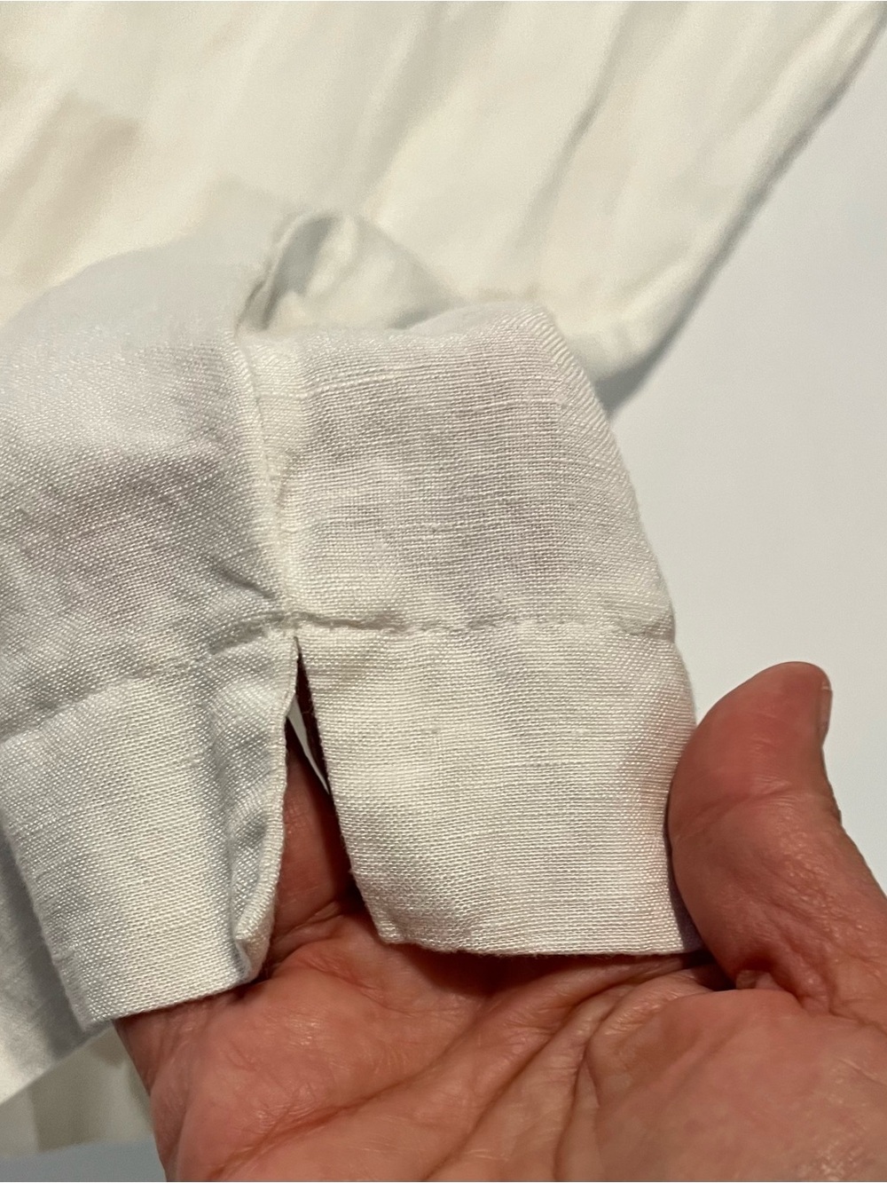 Relaxed Drawstring Linen-Raton Capris - White - Picture 5 of 5